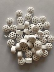 7 Delik 16.5 mm 14 mm Özelleştirilebilir Özellikler Alümina Katalizör Destek